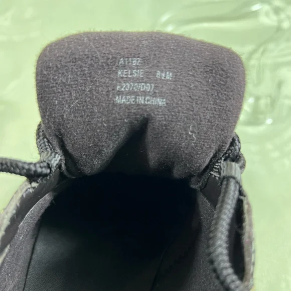 8.5 Coach Kelsie - Picture 9 of 11